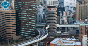 Leia mais sobre o artigo A rodovia expressa do Japão que passa por dentro de um edifício.